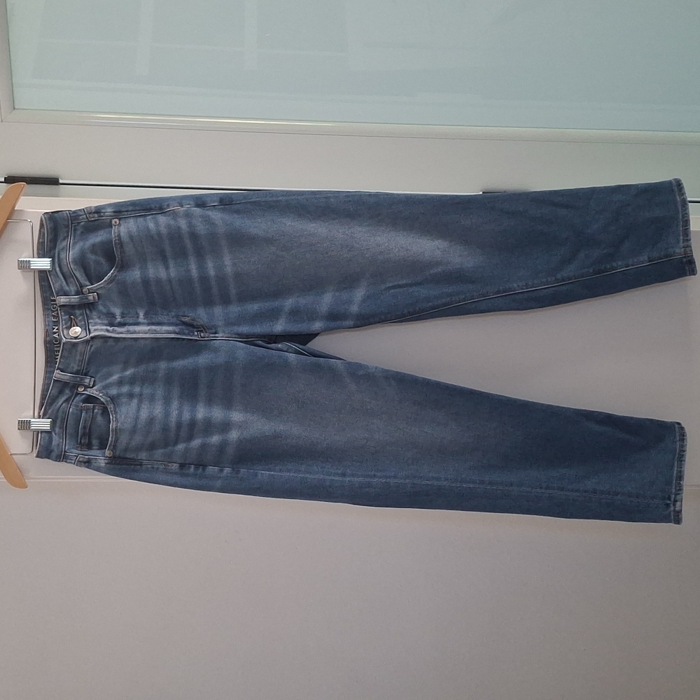 American Eagle Outfitters Highest Rise Mom Jeans - Picture 11 of 14